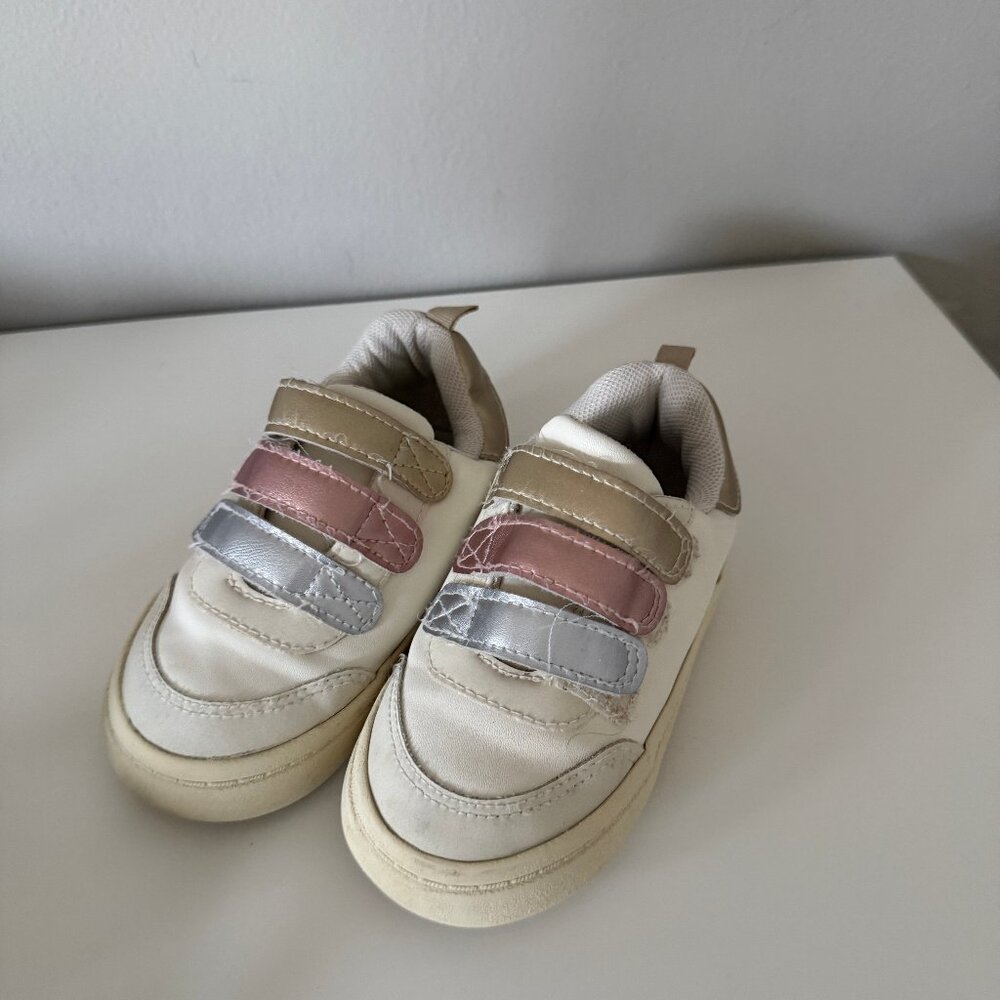 H&M Cream and Gold Velcro Toddler Sneakers Size 7